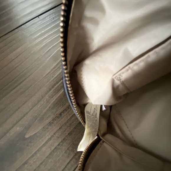 Kate Spade Large Cosmetic Case - Picture 8 of 8